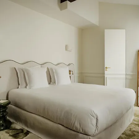 Leon Apartment Paris