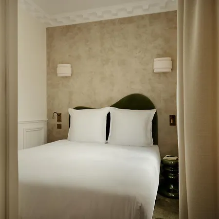 Apartment Leon Paris