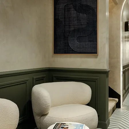 Apartment Leon Paris